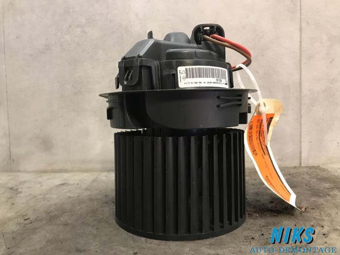 Moteur de ventilation chauffage d'un Dacia Logan MCV III/Sandero Wagon (SD07) 0.9 TCe 90 12V 2017