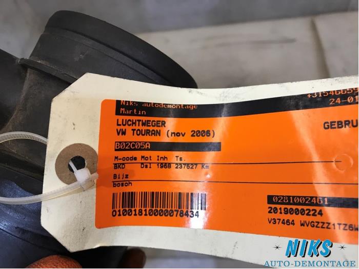Luchtweger van een Volkswagen Touran (1T1/T2) 2.0 TDI 16V 140 2006