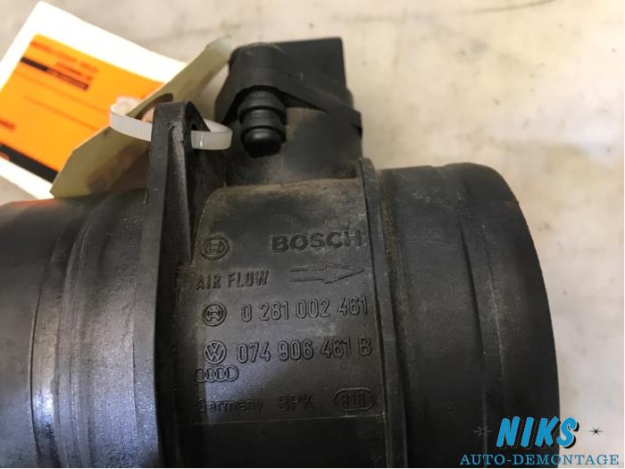 Luchtweger van een Volkswagen Touran (1T1/T2) 2.0 TDI 16V 140 2006