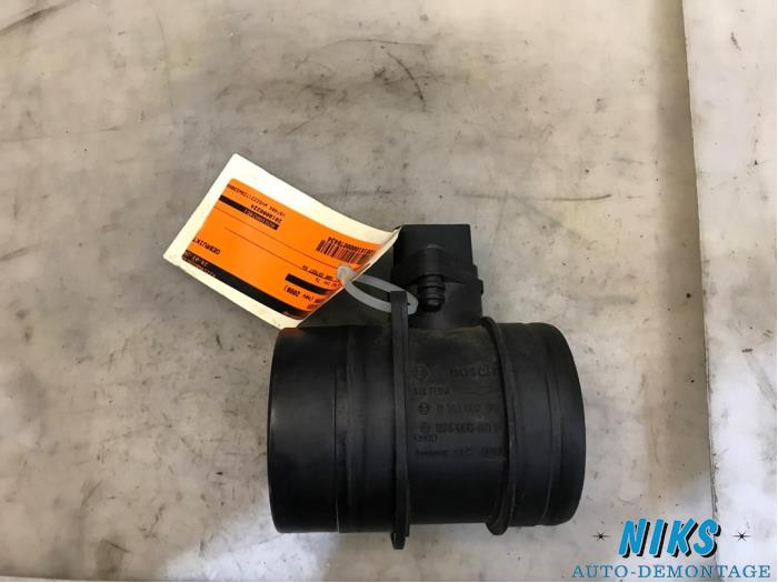 Luchtweger van een Volkswagen Touran (1T1/T2) 2.0 TDI 16V 140 2006