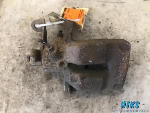 Begagnade Bakre bromsok, höger Renault Scénic I (JA) 1.4 16V Pris på förfrågan erbjuds av Niks autodemontage