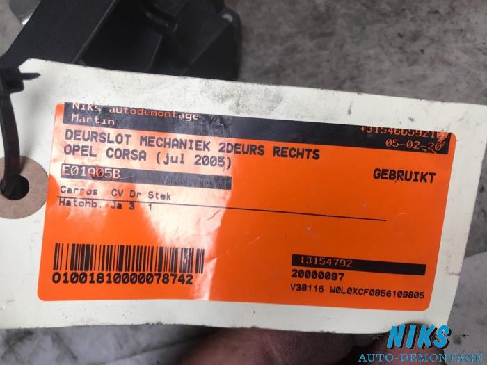 Türschlossmechanik 2-türig rechts van een Opel Corsa C (F08/68) 1.2 16V Twin Port 2005