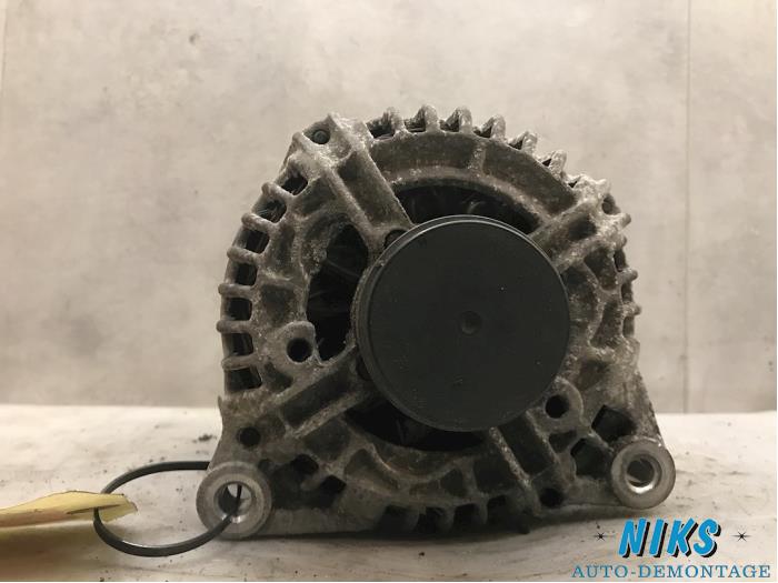 Dynamo van een Peugeot 206 (2A/C/H/J/S) 2.0 XS,XT HDi 2002