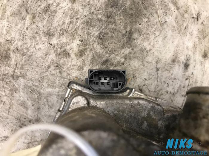 Drosselklappengehäuse van een Opel Meriva 1.4 16V Twinport 2004