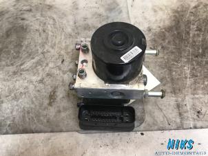 Używane Pompa ABS Nissan Pixo (D31S) 1.0 12V Cena na żądanie oferowane przez Niks autodemontage