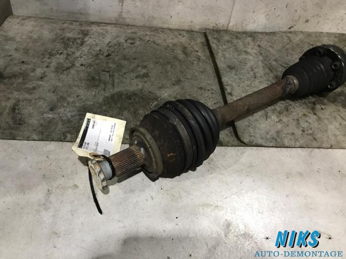 Aandrijfas links-voor van een Skoda Fabia (6Y5) 1.4 TDI 70 2006