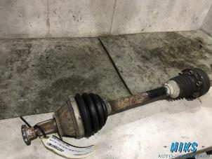 Usagé Arbre de transmission avant gauche Skoda Fabia II (5J) 1.2i Prix sur demande proposé par Niks autodemontage