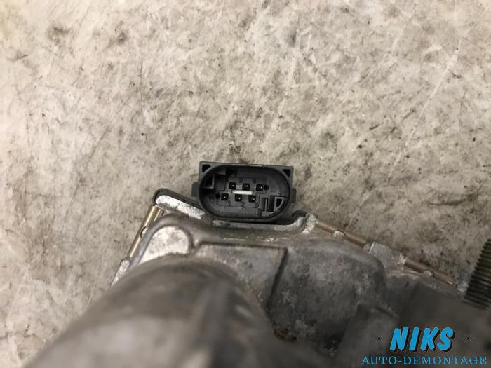 Drosselklappengehäuse van een Opel Corsa C (F08/68) 1.0 12V 2001