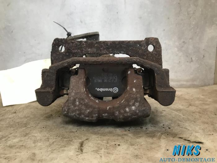 Remklauw (Tang) rechts-achter van een Fiat Bravo (198A) 1.6 JTD Multijet 105 2008