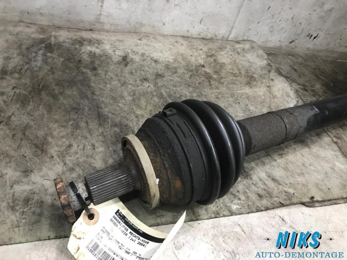 Drivaxel, höger fram från en Skoda Fabia (6Y5) 1.9 TDi 2004