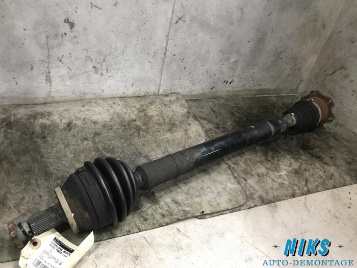 Drivaxel, höger fram från en Skoda Fabia (6Y5) 1.9 TDi 2004