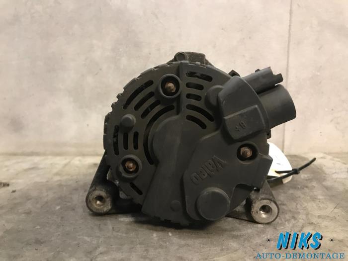 Dynamo van een Peugeot 206 (2A/C/H/J/S) 1.1 XN,XR 2001