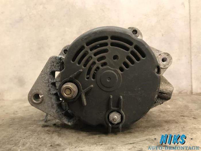 Dynamo d'un Opel Astra G Caravan (F35) 1.8 16V 1999