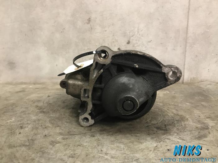 Startmotor van een Peugeot 206 SW (2E/K) 1.4 2003