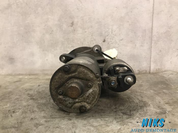 Startmotor van een Peugeot 206 SW (2E/K) 1.4 2003