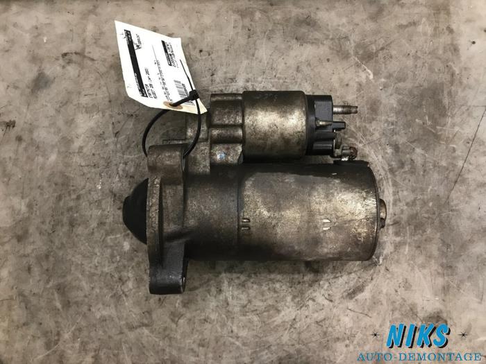 Startmotor van een Peugeot 206 SW (2E/K) 1.4 2003