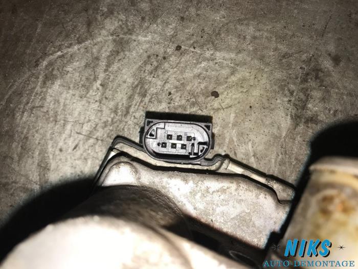 Przepustnica z Opel Corsa C (F08/68) 1.2 16V Twin Port 2005