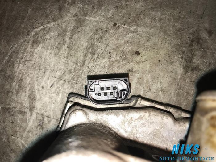 Przepustnica z Opel Corsa C (F08/68) 1.2 16V Twin Port 2005