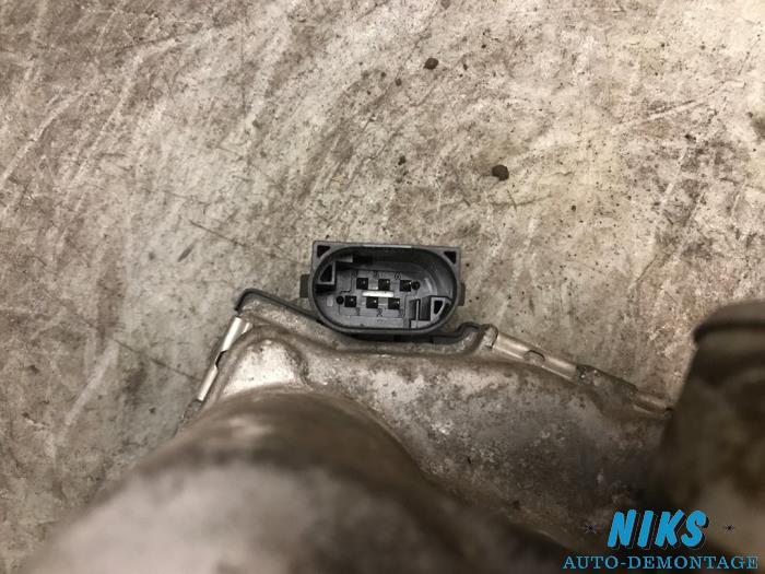 Przepustnica z Opel Corsa C (F08/68) 1.2 16V Twin Port 2005