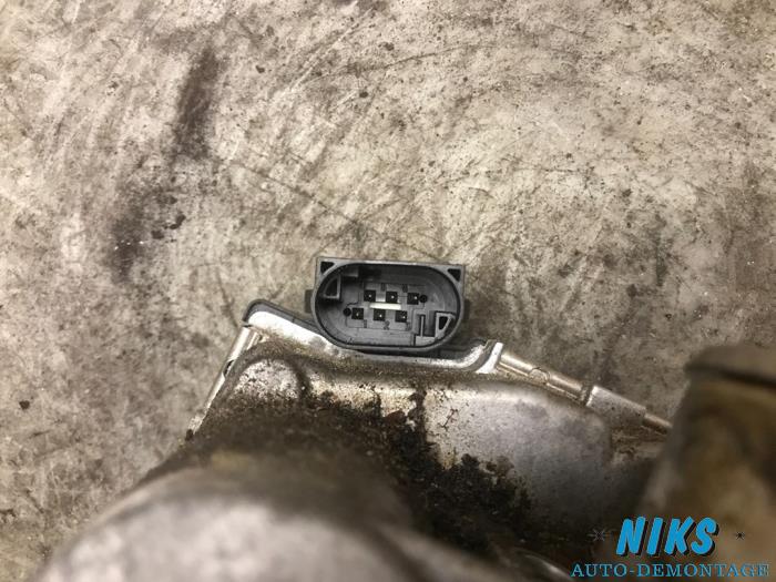 Przepustnica z Opel Astra H (L48) 1.4 16V Twinport 2004