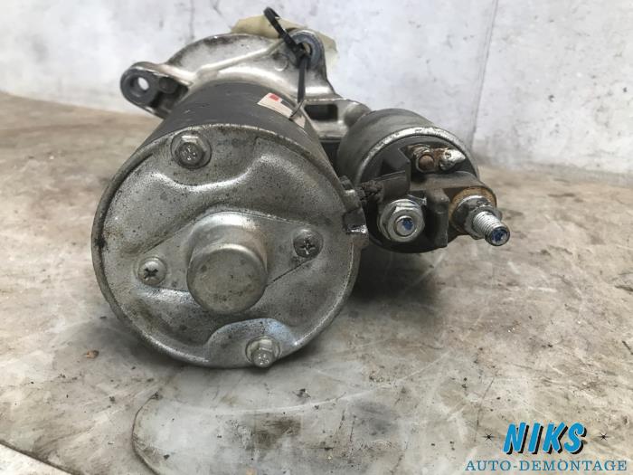 Startmotor van een Peugeot 307 SW (3H) 1.6 16V 2005