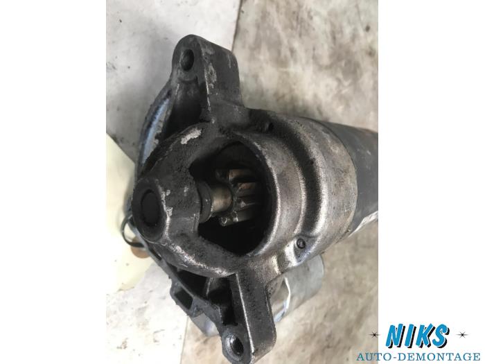 Startmotor van een Peugeot 307 SW (3H) 1.6 16V 2005