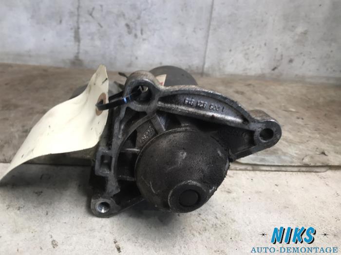 Startmotor van een Peugeot 307 SW (3H) 1.6 16V 2005