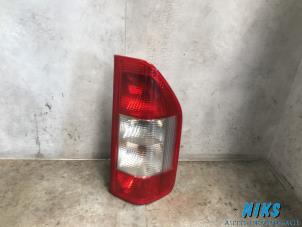 Używane Tylne swiatlo pozycyjne prawe Mercedes Sprinter 2t (901/902) 208 CDI 16V Cena na żądanie oferowane przez Niks autodemontage