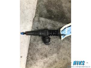 Begagnade Insprutare (diesel) Volkswagen Transporter/Caravelle T5 1.9 TDi Pris på förfrågan erbjuds av Niks autodemontage