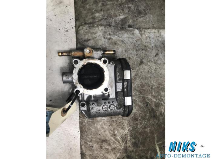 Gasklephuis van een Opel Meriva 1.4 16V Twinport 2006