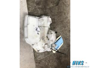 Używane Mechanizm blokady drzwi lewych przednich wersja 4-drzwiowa Suzuki Swift (ZA/ZC/ZD1/2/3/9) 1.3 VVT 16V Cena na żądanie oferowane przez Niks autodemontage