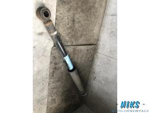 Używane Amortyzator prawy tyl Suzuki Swift (ZA/ZC/ZD1/2/3/9) 1.3 VVT 16V Cena na żądanie oferowane przez Niks autodemontage