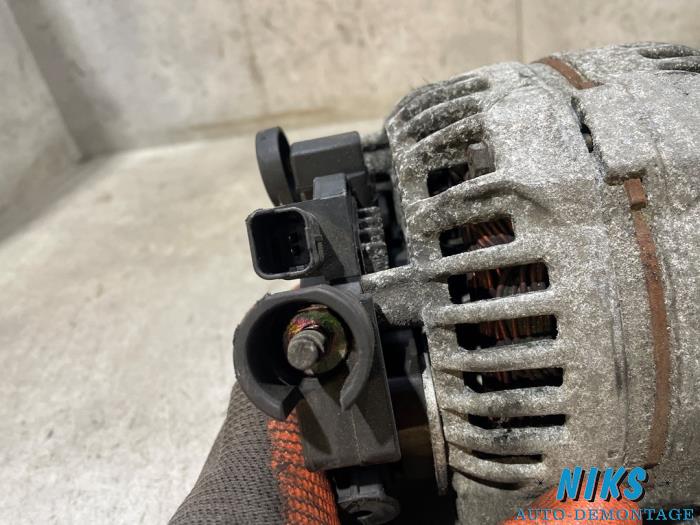 Dynamo from a Peugeot 307 SW (3H) 2.0 HDi 90 2003