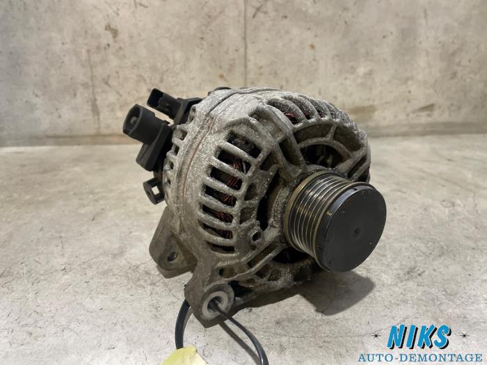 Dynamo from a Peugeot 307 SW (3H) 2.0 HDi 90 2003