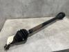 Arbre de transmission avant droit d'un Volkswagen Caddy III (2KA,2KH,2CA,2CH), 2004 / 2015 2.0 SDI, Camionnette , Diesel, 1.968cc, 51kW (69pk), FWD, BDJ; BST, 2004-03 / 2010-08, 2KA 2005