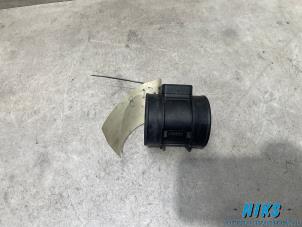 Używane Przeplywomierz powietrza Opel Vectra C GTS 2.2 DIG 16V Cena na żądanie oferowane przez Niks autodemontage