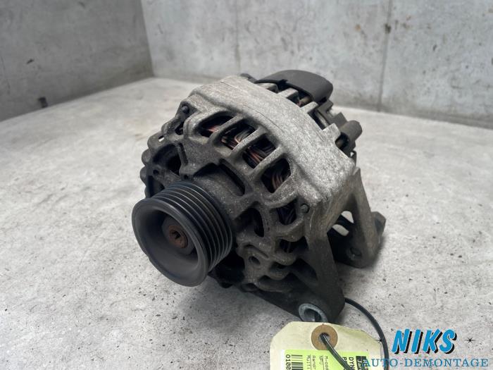 Dynamo from a Peugeot 206 CC (2D) 1.6 16V 2001