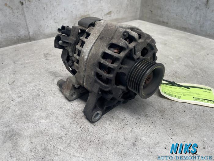 Dynamo from a Peugeot 206 CC (2D) 1.6 16V 2001