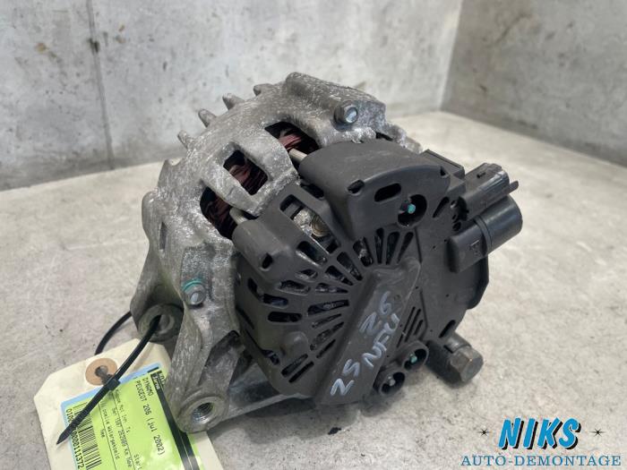 Dynamo from a Peugeot 206 (2A/C/H/J/S) 1.6 16V 2002