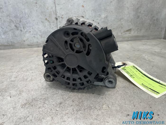 Dynamo van een Peugeot 206 (2A/C/H/J/S) 1.4 XR,XS,XT,Gentry 2002