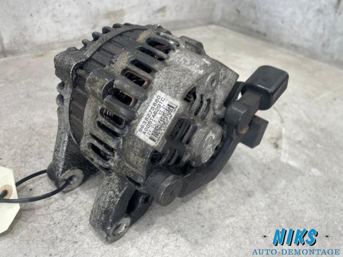 Dynamo van een Peugeot 206 (2A/C/H/J/S) 1.4 XR,XS,XT,Gentry 2001