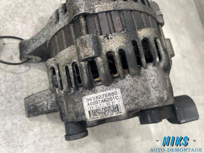 Dynamo van een Peugeot 206 (2A/C/H/J/S) 1.4 XR,XS,XT,Gentry 2001
