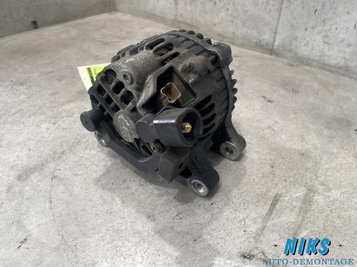 Dynamo van een Peugeot 206 (2A/C/H/J/S) 1.4 XR,XS,XT,Gentry 2001