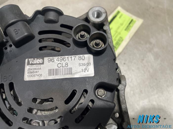 Dynamo van een Peugeot 206 CC (2D) 1.6 16V 2006