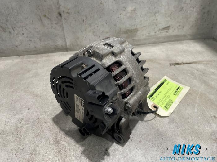 Dynamo van een Peugeot 206 CC (2D) 1.6 16V 2006