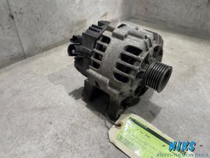 Gebruikte Dynamo Peugeot 206 CC (2D) 1.6 16V Prijs op aanvraag aangeboden door Niks autodemontage