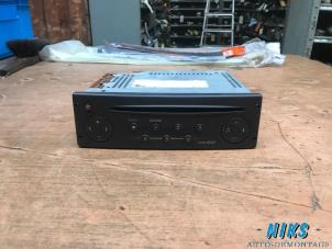 Usagé Lecteur CD Renault Laguna II Grandtour (KG) 2.2 dCi 150 16V Prix sur demande proposé par Niks autodemontage