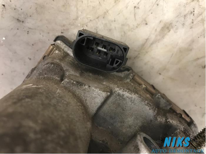 Przepustnica z Opel Corsa C (F08/68) 1.0 12V 2001