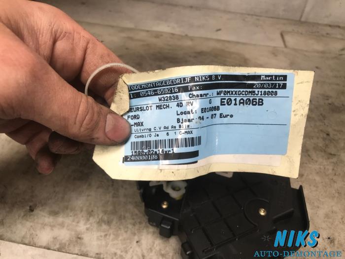 Türschlossmechanik 4-türig rechts vorne van een Ford C-Max 2005