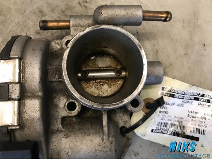 Gasklephuis van een Opel Astra 2005